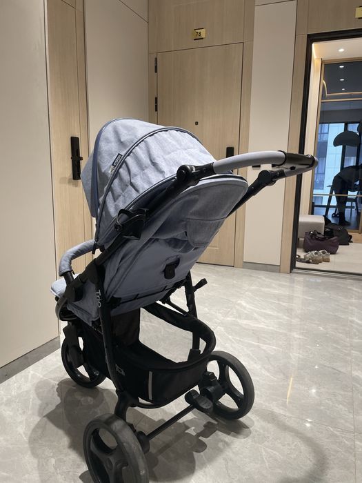 Продам коляску babyton