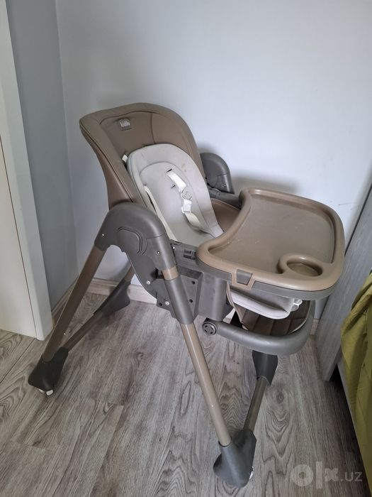 Bolalar ovqatlantirgich stoli