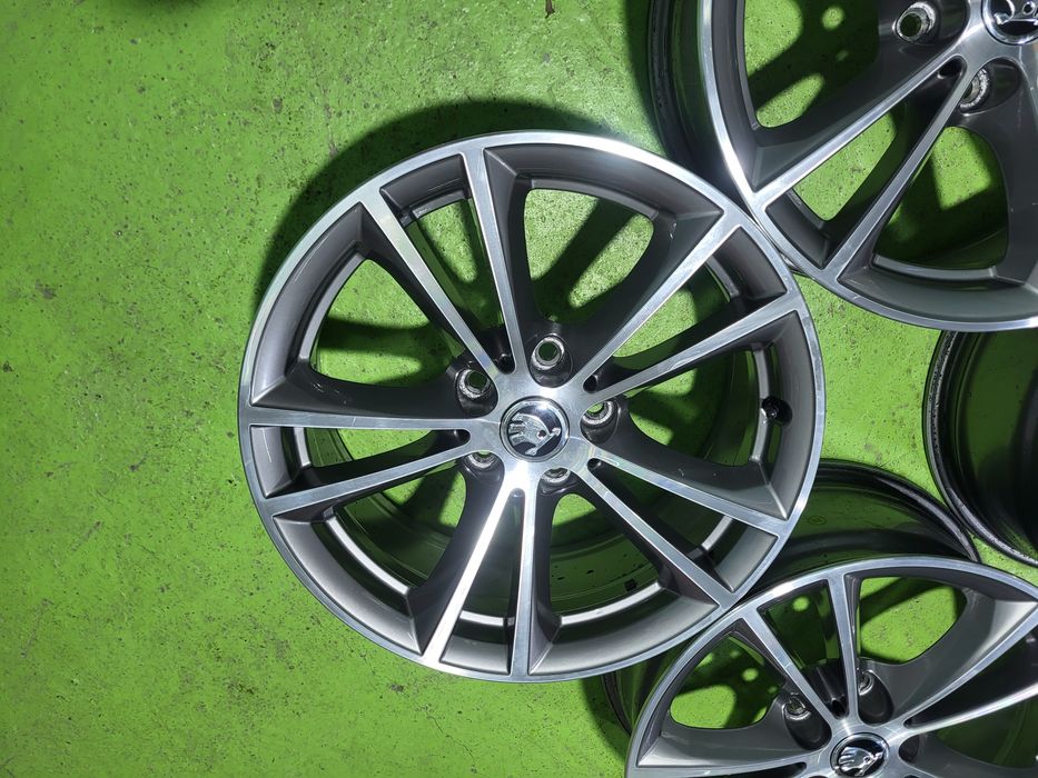 17 5x112 Skoda лети джанти 5х112 шкода