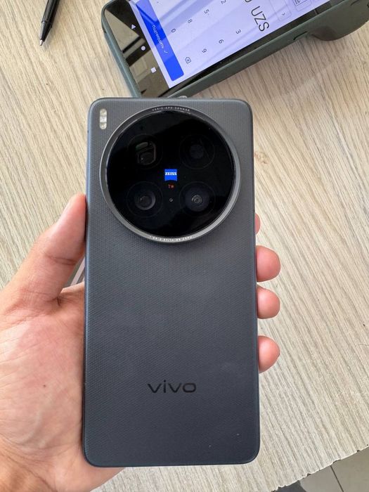 Vivo x200 Ultra 12/256 qora full karobka