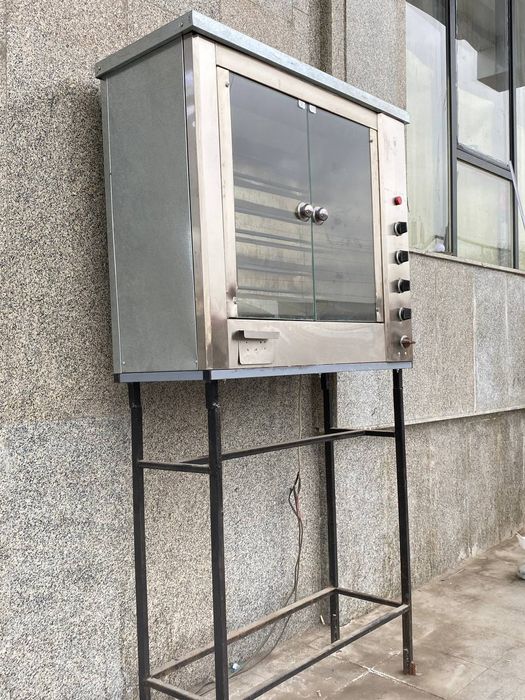 Katta gril apparat, elektrda ishlaydi, holati yaxshi