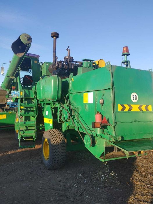 Продам комбайн ниву эффект