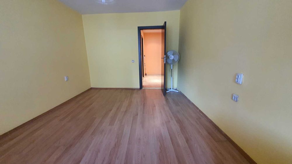 Продава се Тристаен апартамент в Русе, Център - 123 кв.м за 1301 €/кв.м - Снимка #3