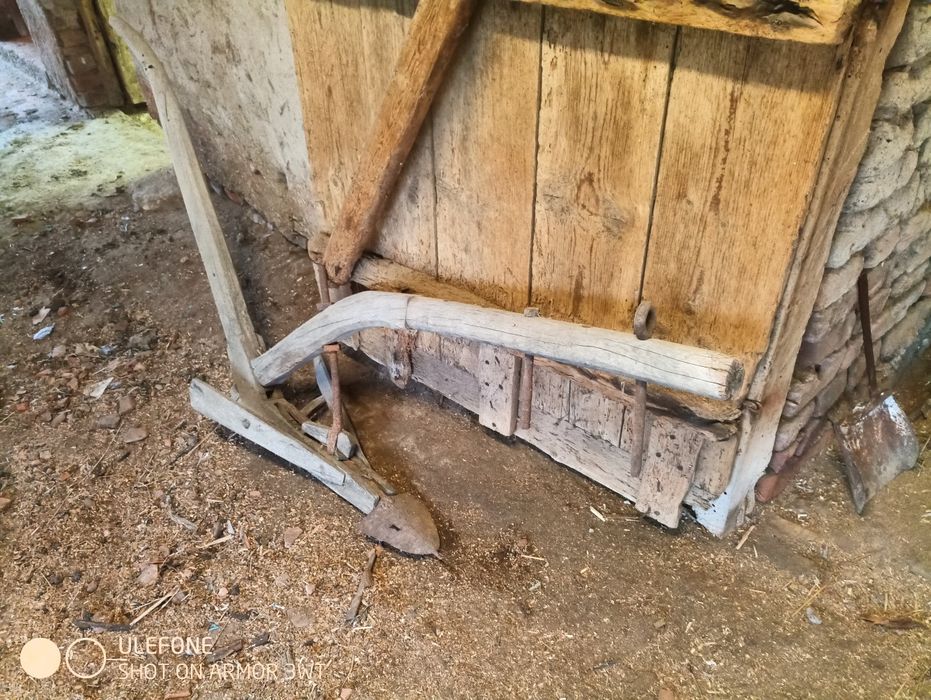 Старинни селски инструменти и вещи