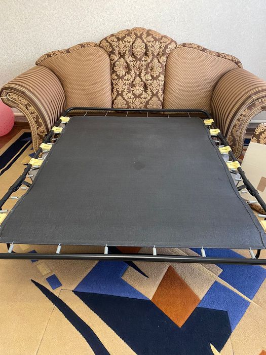 Диван для гостиной комнаты