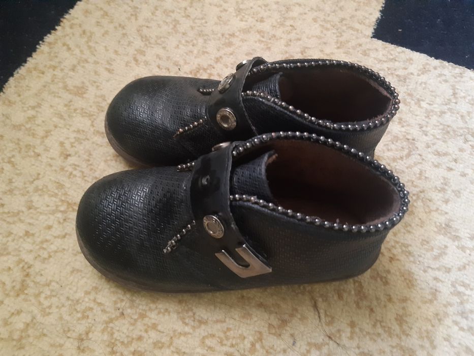 Детские сапожки черные