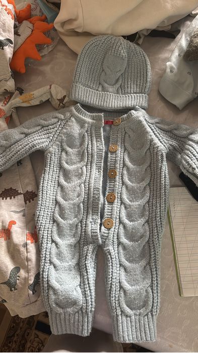 Отдам даром детские вещи