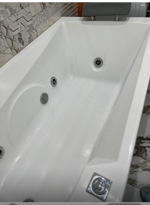 Продам ванну-джакузи