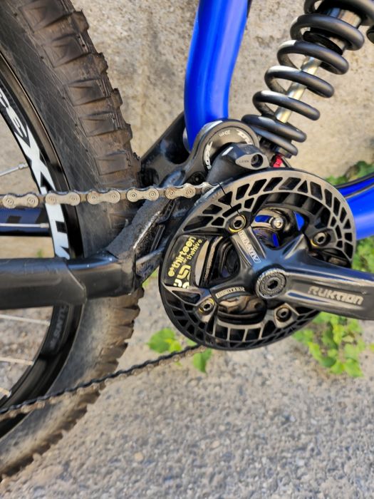 Kona Park Operator Downhill bike Rockshox Domain, Rockshox Vivid Rc2 4-бутални спирачки Sram Code 1x10 XT Отлично състояние