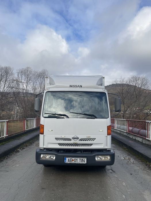Vand Nissan Atleon 3,5T se conduce cu categ.B Accept schimb!
