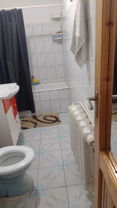 Inchiriez apartament
