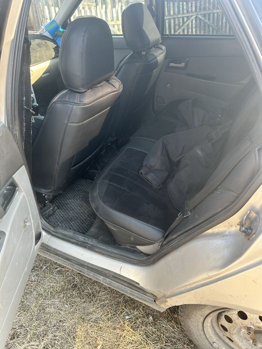 Продам приору 2008года