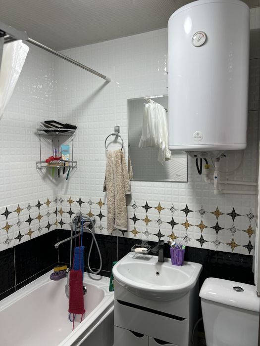 Продаётся 2х комнатная квартира (3мкрй) ориентир солнышка базар