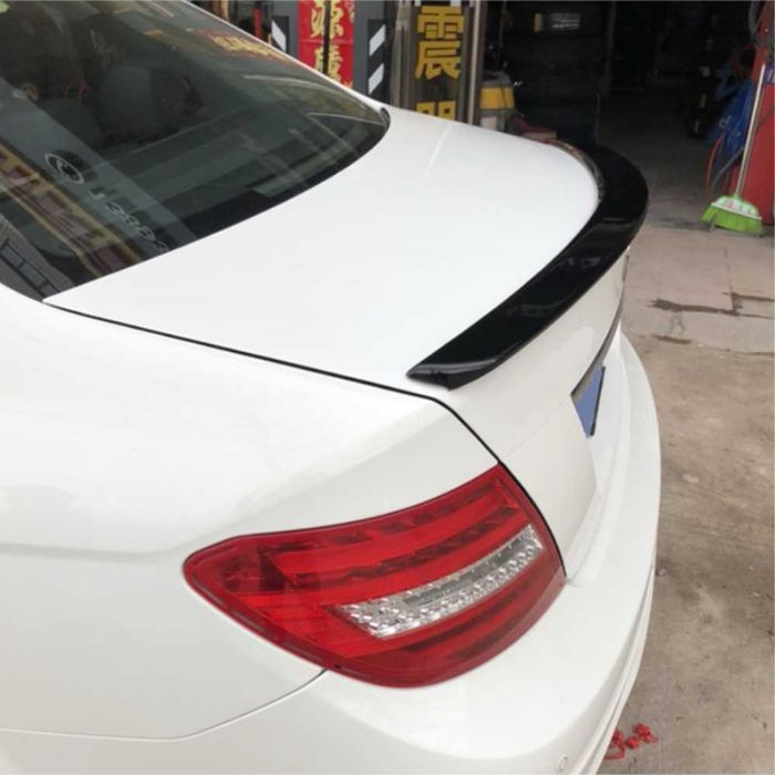 Спойлер за багажник Mercedes-Benz w204 (2007-2013) ц-класа, лип