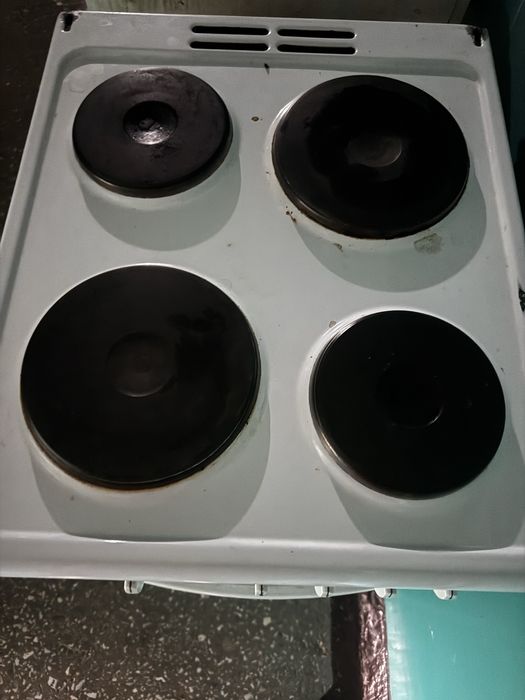 Продам электрическую плиту BEKO