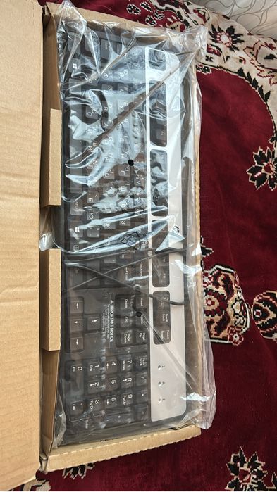 Продам клавиатуру