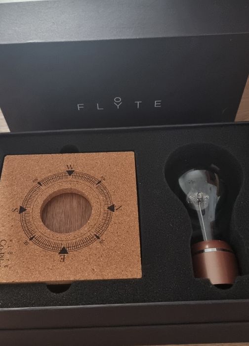 Ливитирующая лампа