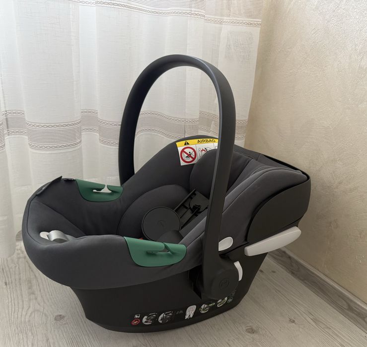 кошница за кола Cybex Aton B2 i-size и адаптери за Balios S Lux