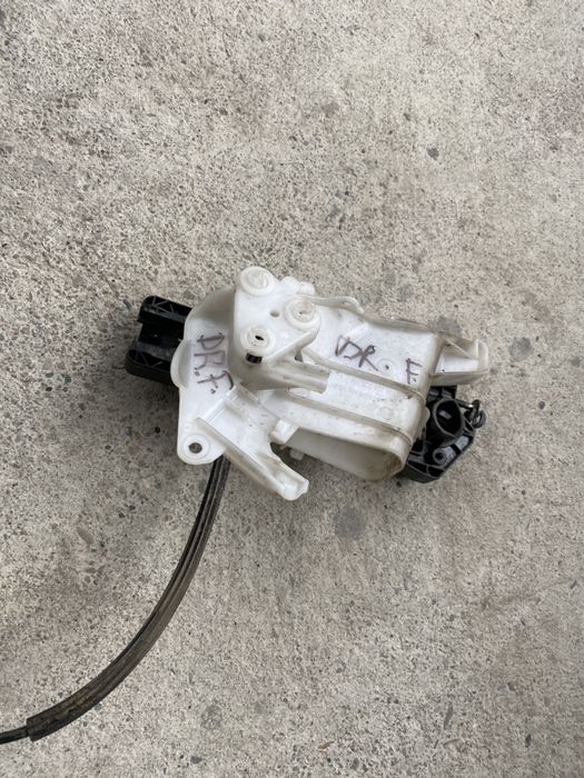 Broasca dreapta fata DE EUROPA pt vw passat b6