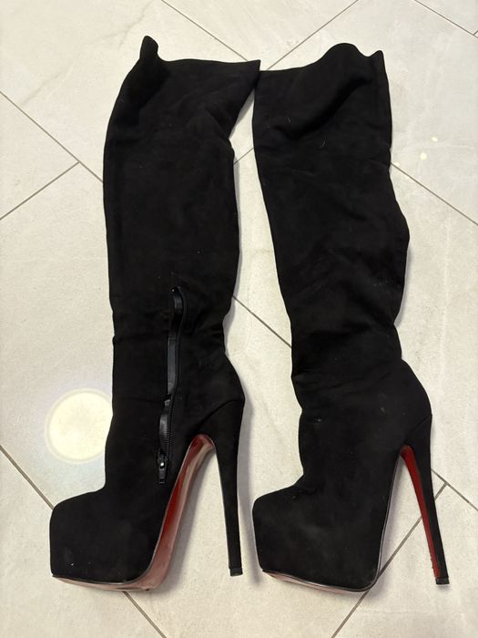 Cizme lungi cu toc subtire