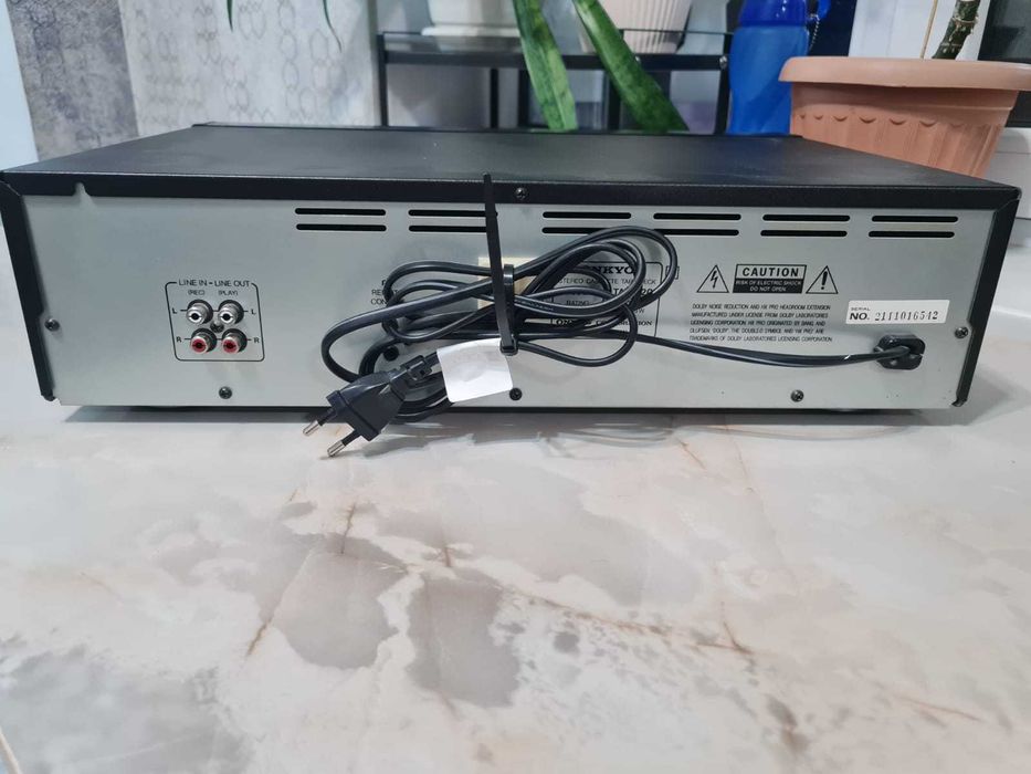 Кассетная дека Onkyo TA2820
