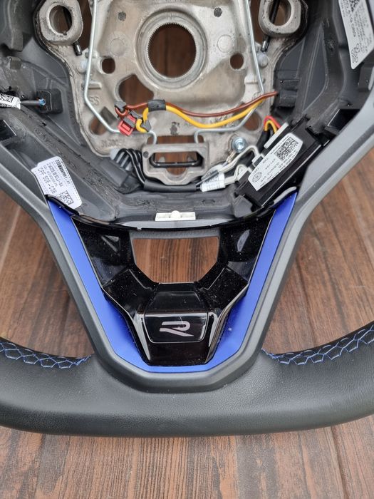 Volan golf 8 R r-line