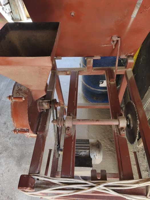 Moară cu ciocanele și Circular