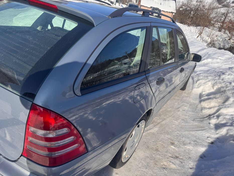 Mercedes-Benz  c- class c 220