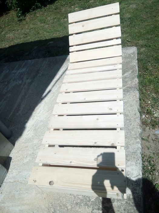Sezlong lemn brad lucrat manual