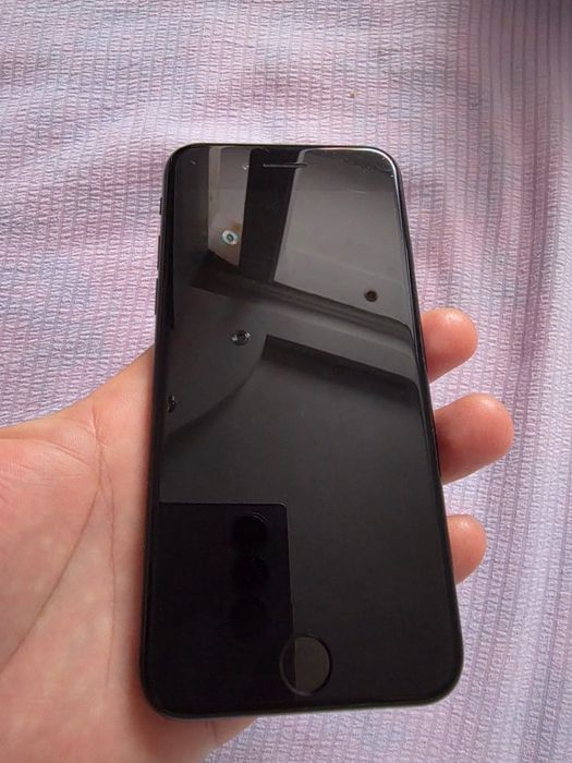 iPhone SE2  2020 года