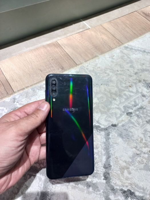 Продам Samsung A30s