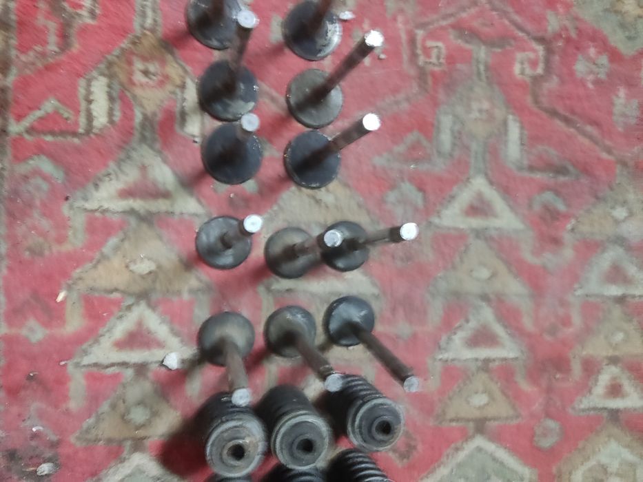 Запчасти продаются клапана