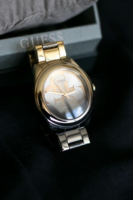 Дамски оригинален часовник Guess