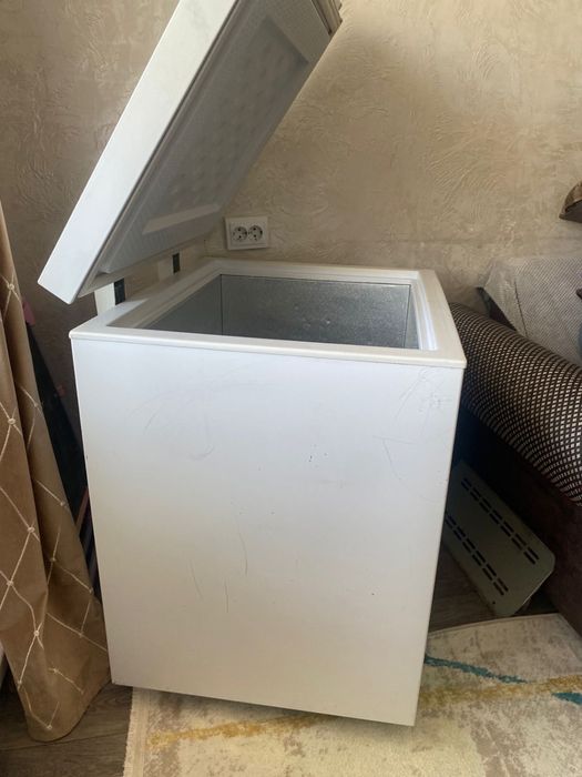 Продам морозильник