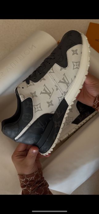 Louis Vuitton Run Away