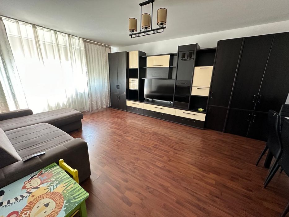 Inchiriez apartament cu 2 camere