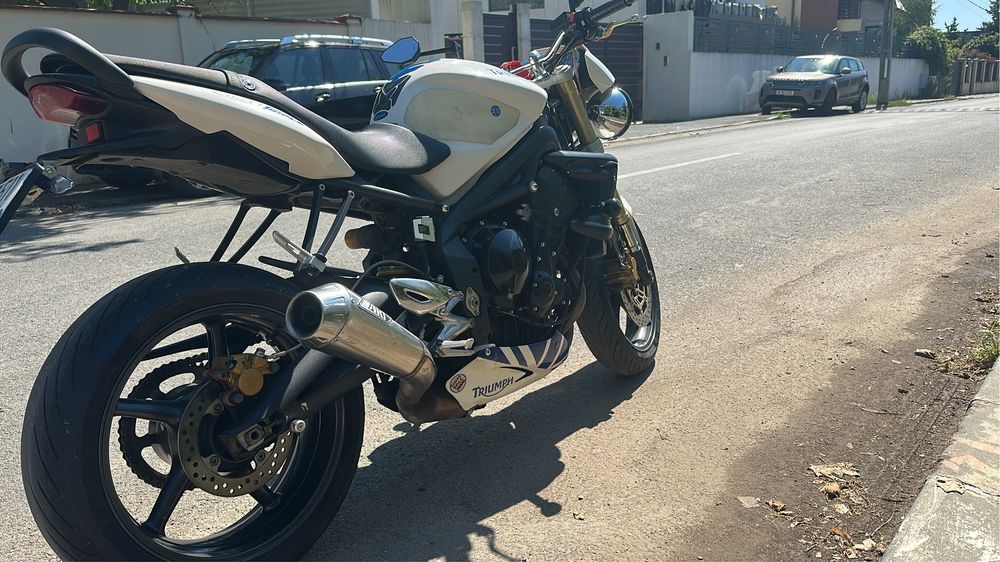 Triumph street triple 675