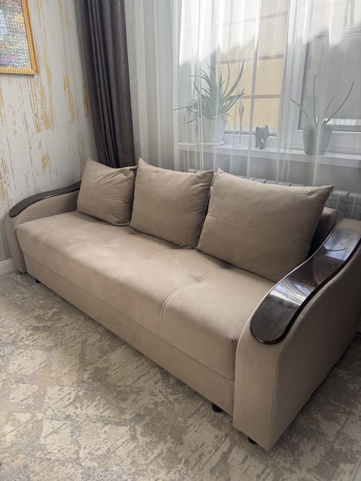 Продам диван в отличном состоянии