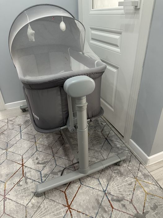 Продается люлька-качалка (детская кровать)