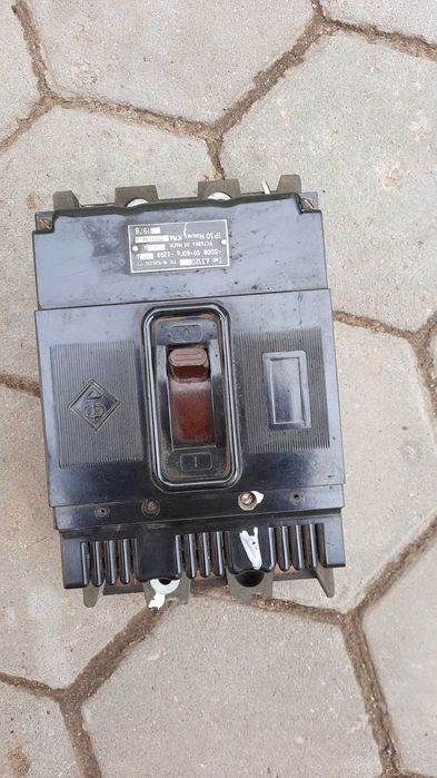 Рубильник 220 Вольт