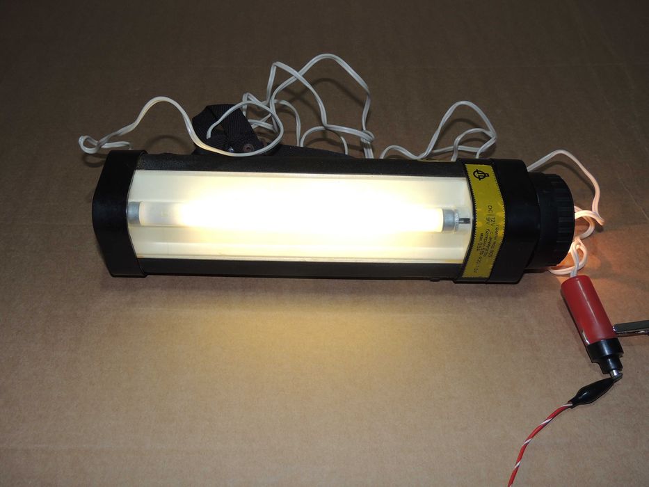 Къмпингова  лампа модел 809.