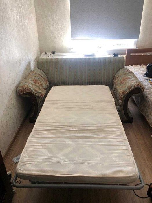 Кресдо кровать в хорошем состоянии