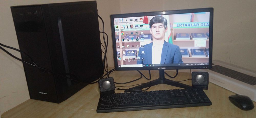 srochno kompyuter sotiladi