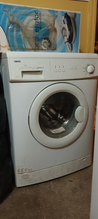 Frigider și mașina de spalat