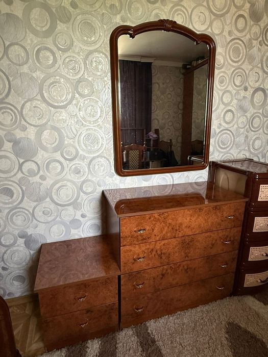 Продаём спальный гарнитур