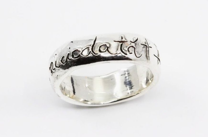 Inel Utopic by Mona Vulpoiu, Dragostea nu cade  niciodata, argint