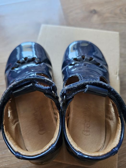 Лачени обувки Froddo