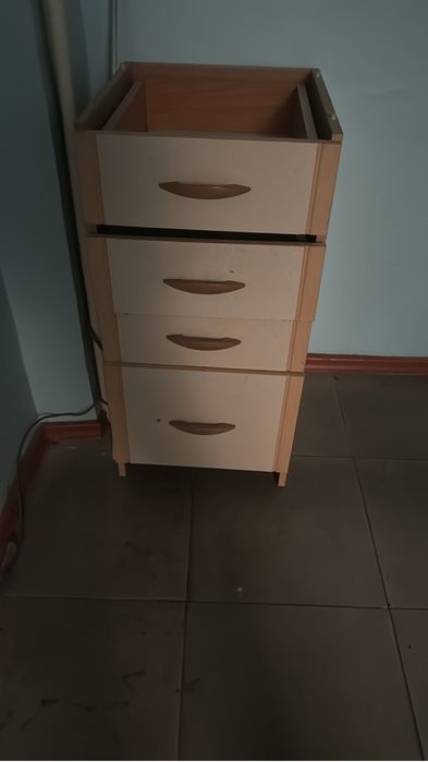 Шкаф с тумбочкой бесплатно