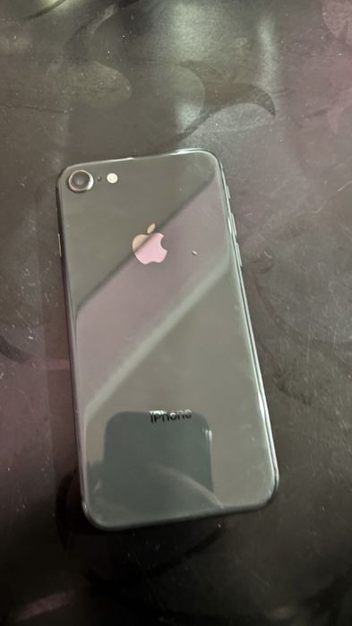 iPhone 8 продается в отличном цене