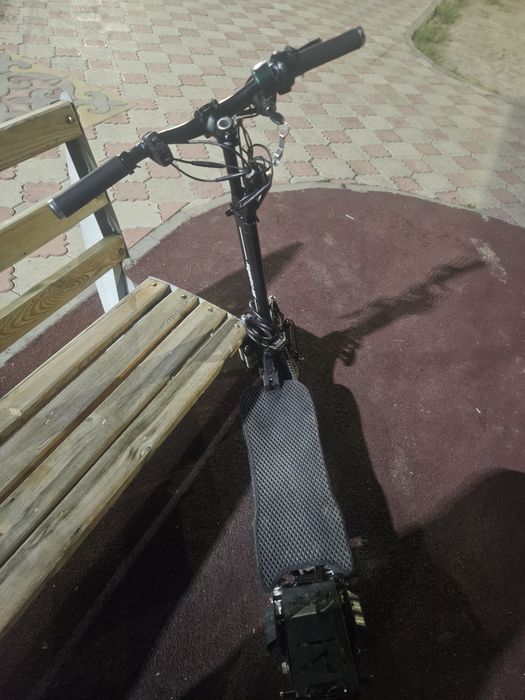 Продам электросамокат